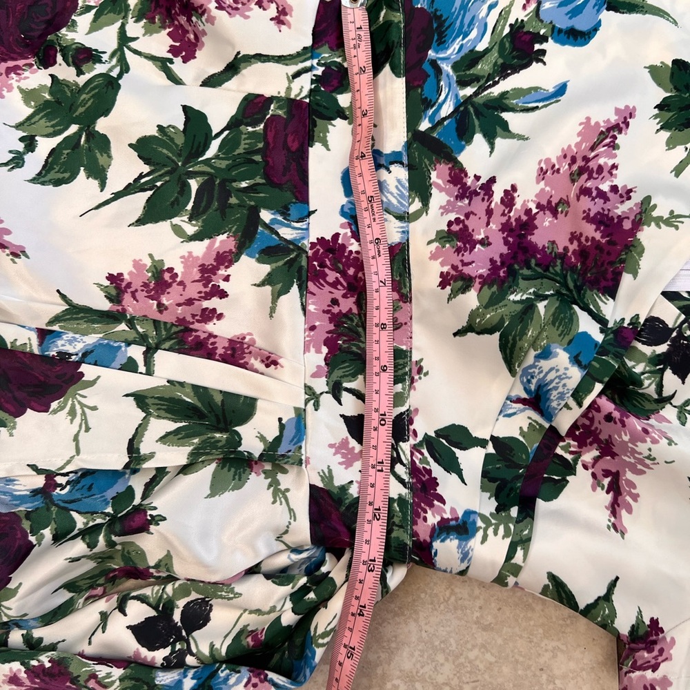 Pinup Girl Couture - Ava Dress Wrap - White Floral Sz small vintage style - Picture 6 of 10